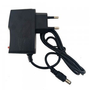 Fonte Chaveada DC 9V 1A Cabo 1M P4 2,1mm X 5,5mm Com Led Fonte Chaveada DC 9V 1A Cabo 1M P4 2,1mm X 5,5mm Com Led