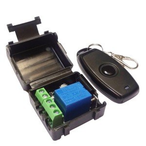 Módulo Rele ON/OFF RF433 12V 10A Com Controle Remoto Black Módulo Rele ON/OFF RF433 12V 10A Com Controle Remoto Black
